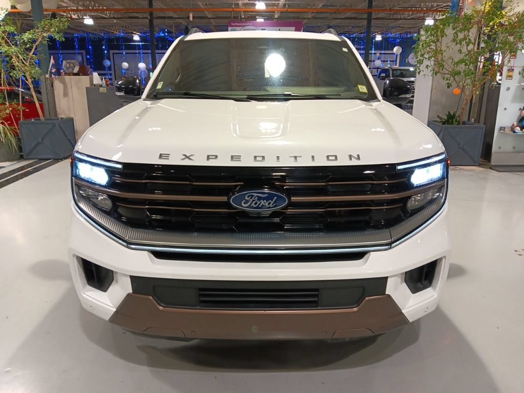 Certified 2025 Ford Expedition Max King Ranch AWD/4WD image 10