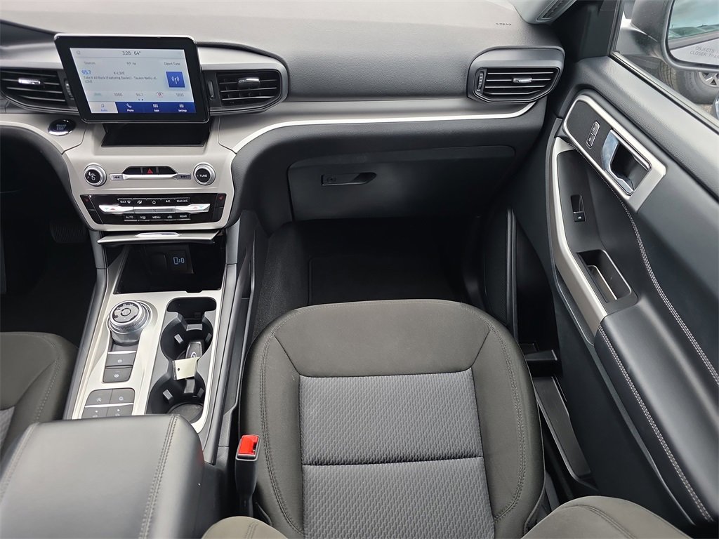 Certified 2024 Ford Explorer XLT image 17