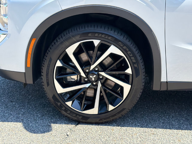 Used 2022 Mitsubishi Outlander SE AWD/4WD image 13