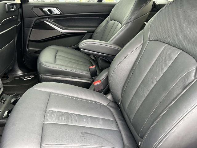 Used 2021 BMW X7 xDrive40i w/ Premium Package AWD/4WD image 19