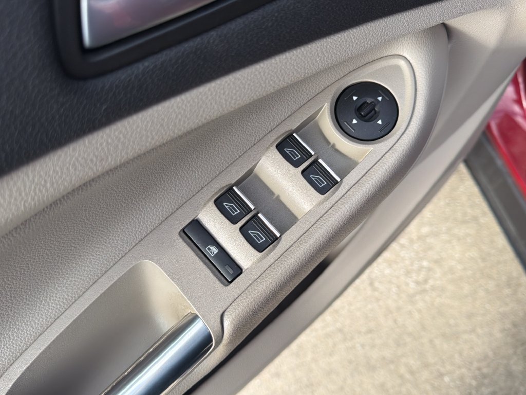 Certified 2019 Ford Escape Titanium FWD image 16