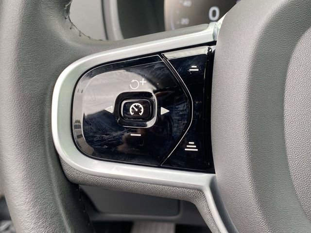 Used 2020 Volvo XC90 T6 Inscription w/ Protection Package Premier image 28