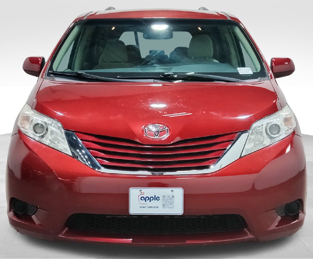 Used 2017 Toyota Sienna LE FWD image 9