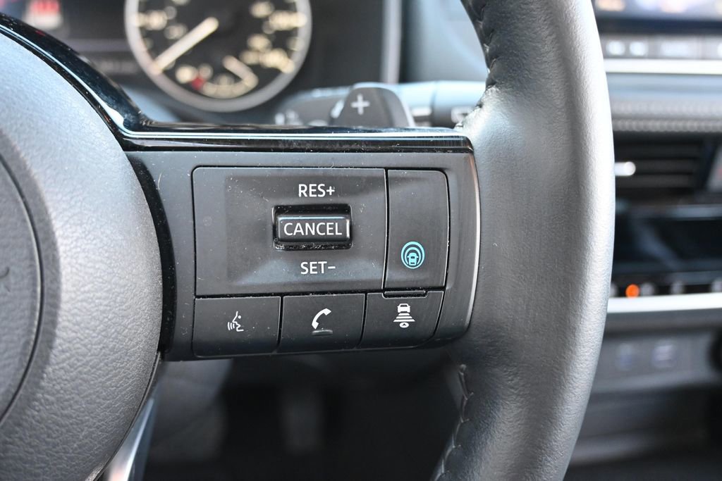 Used 2023 Nissan Rogue SL image 36