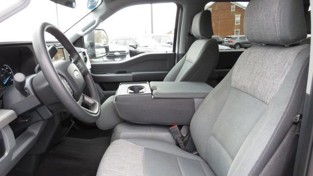 Certified 2025 Ford F250 XLT AWD/4WD image 4