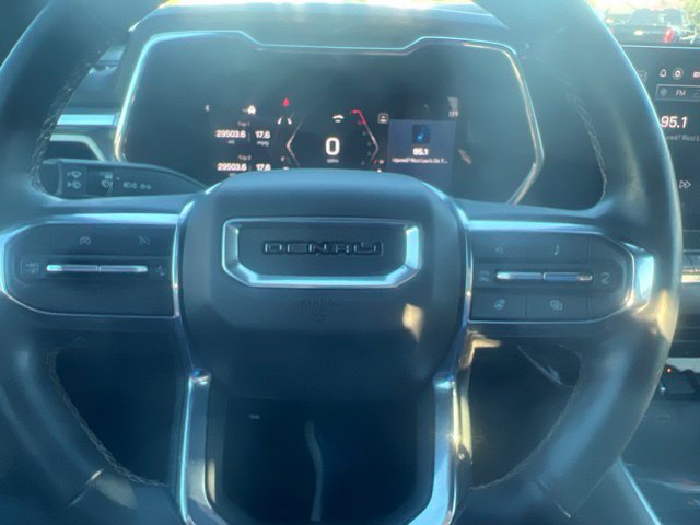 Used 2023 GMC Canyon Denali AWD/4WD image 14