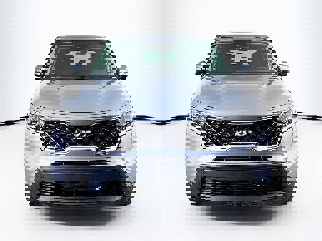 Used 2023 Kia Sorento LX image 8