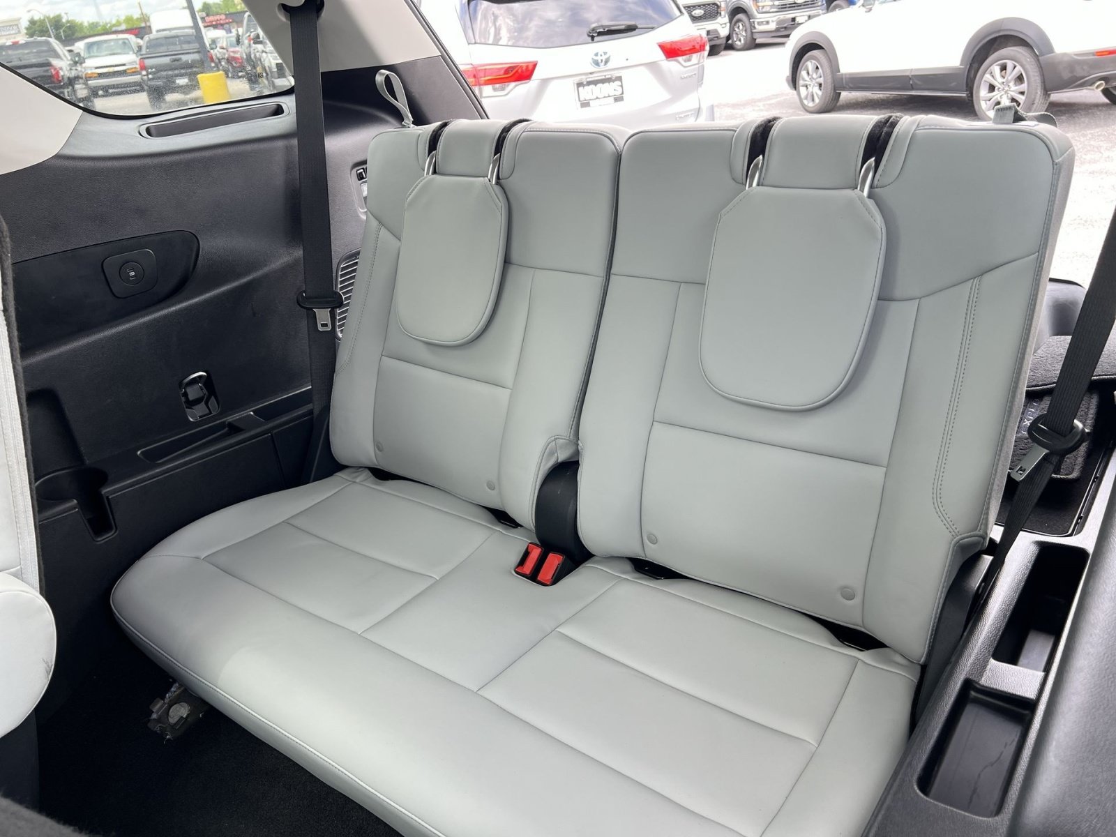 Certified 2025 Ford Explorer Platinum w/ LUX Leather Package AWD/4WD image 34