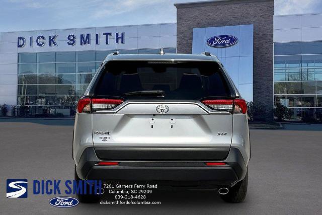 Used 2025 Toyota RAV4 XLE FWD image 5