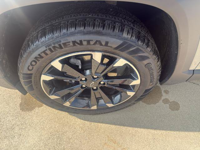Used 2026 Chevrolet Equinox RS w/ LPO, Floor Liner Package AWD/4WD image 11