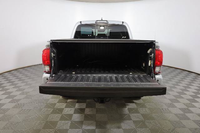 Used 2019 Toyota Tacoma TRD Sport AWD/4WD image 34