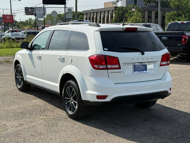 Used 2019 Dodge Journey SE w/ Connectivity Group FWD image 7