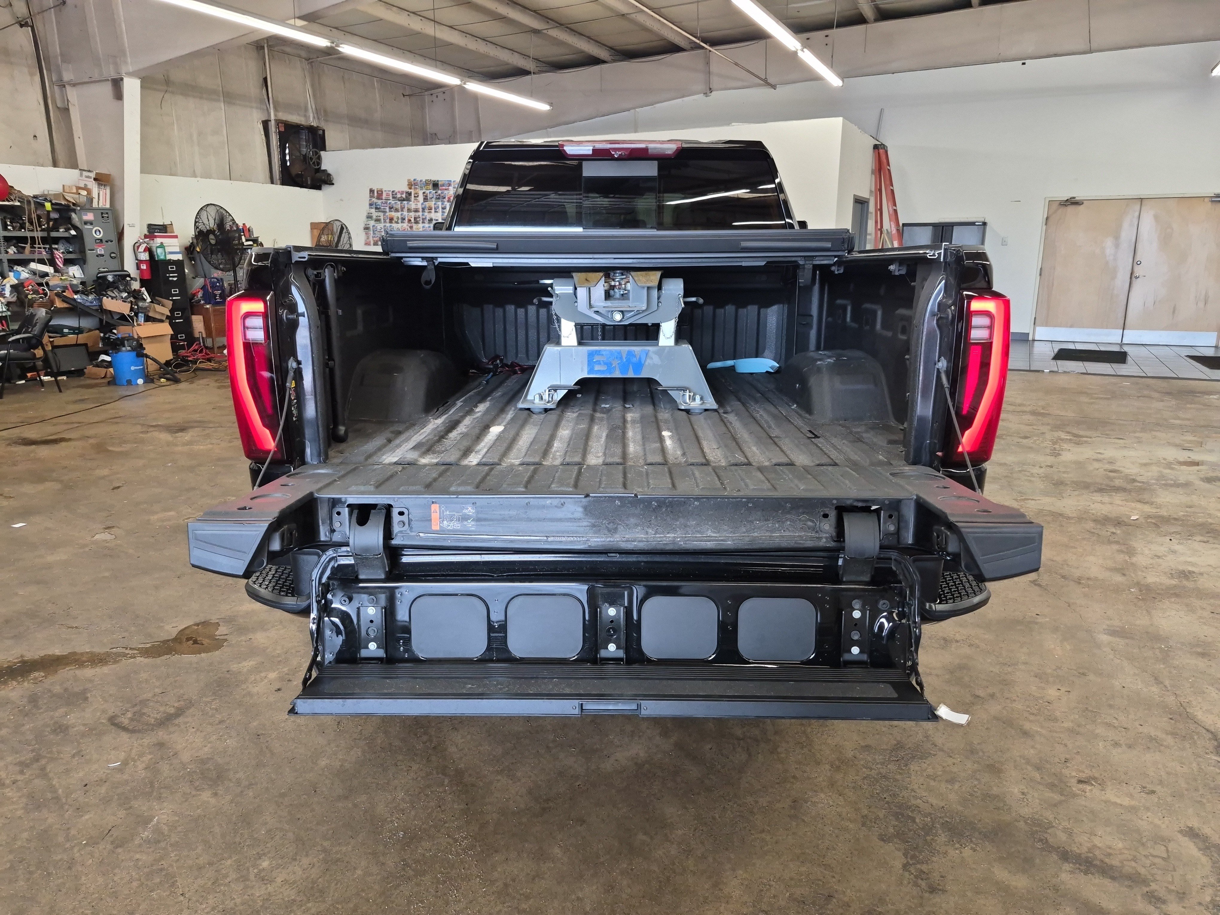 Used 2024 GMC Sierra 3500 Denali w/ Denali Reserve Package AWD/4WD image 8