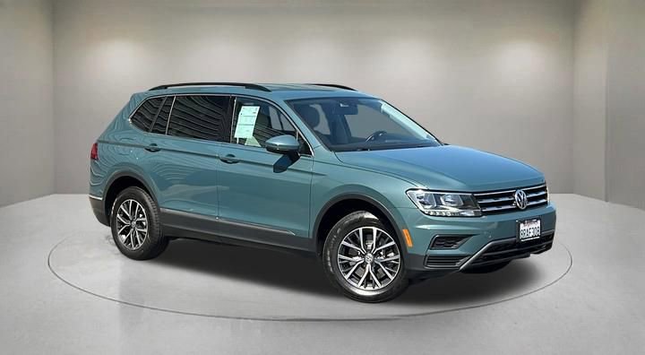 Used 2020 Volkswagen Tiguan SE FWD image 1