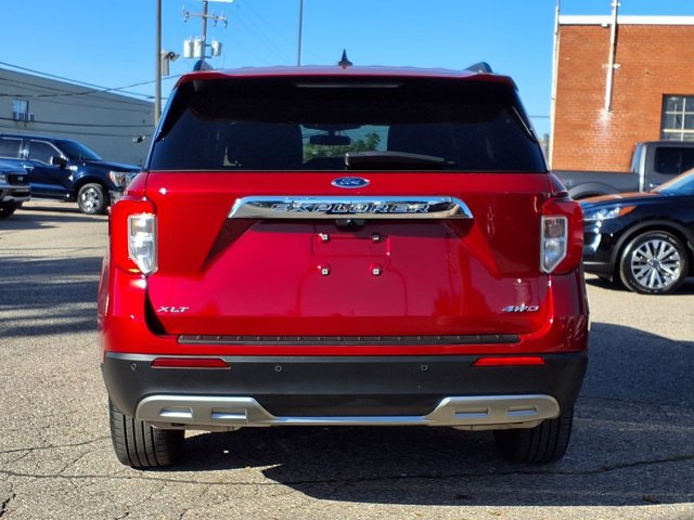 Certified 2024 Ford Explorer XLT w/ Equipment Group 202A AWD/4WD image 23