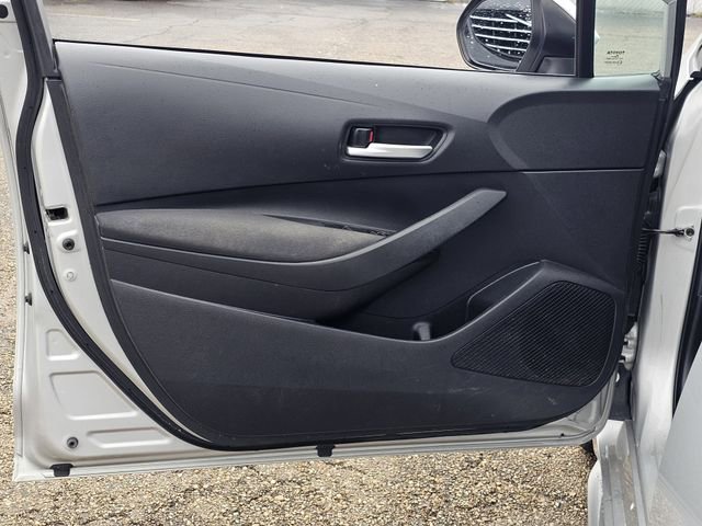 Used 2021 Toyota Corolla LE image 14