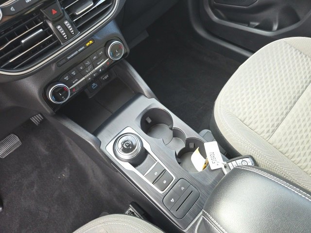 Certified 2022 Ford Escape SE w/ SE Sport Appearance Package image 20