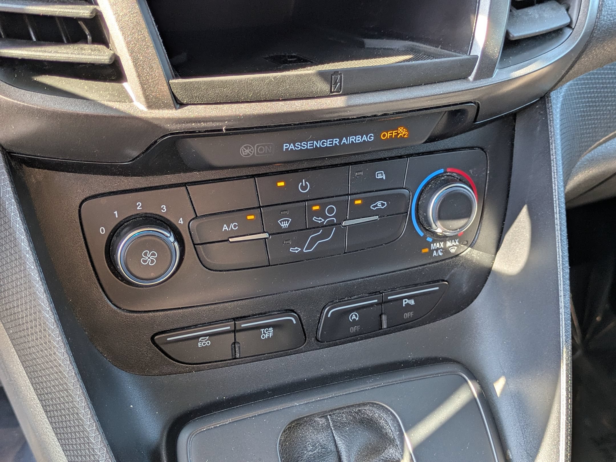 Certified 2023 Ford Transit Connect XLT FWD image 24
