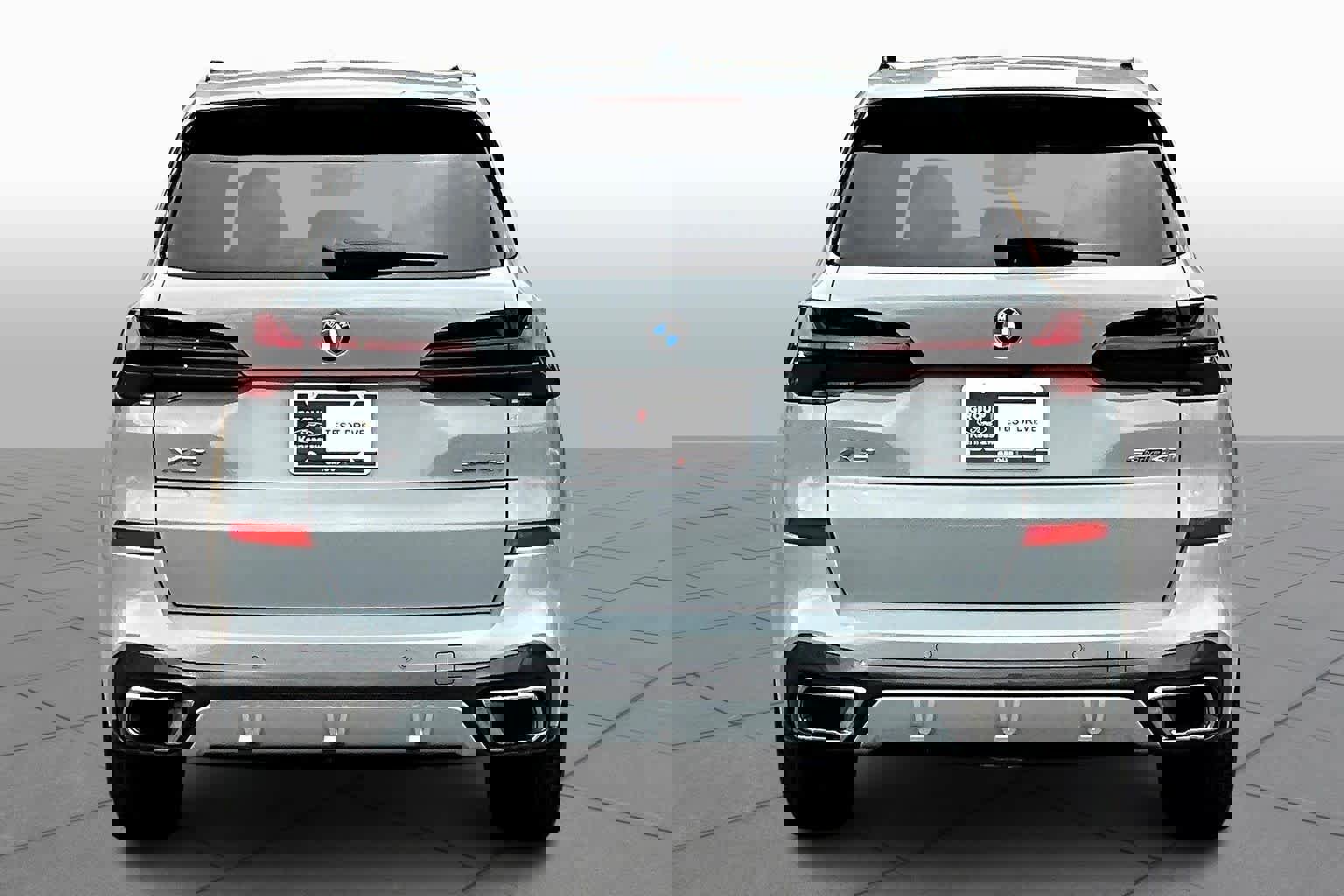 Used 2026 BMW X5 sDrive40i image 3