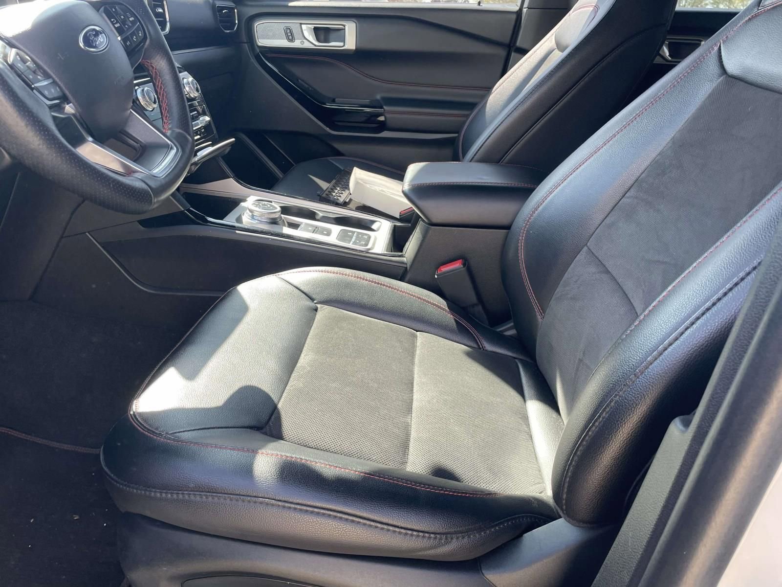 Certified 2023 Ford Explorer ST-Line w/ Class IV Trailer Tow Package image 14