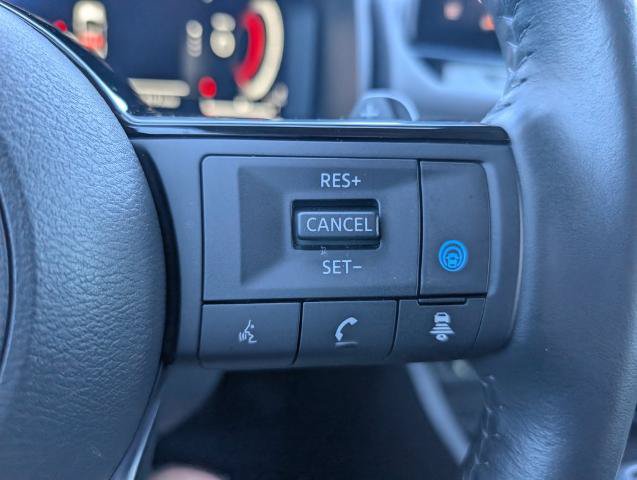 Used 2024 Nissan Rogue SL AWD/4WD image 16
