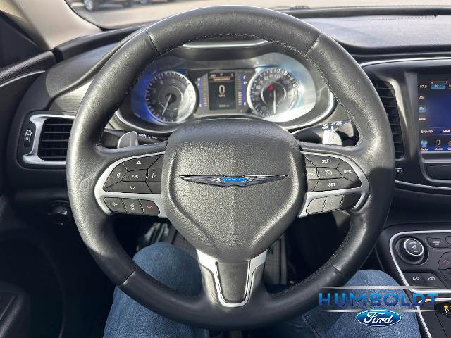 Used 2017 Chrysler 200 Limited Platinum w/ Comfort & Convenience Group image 20