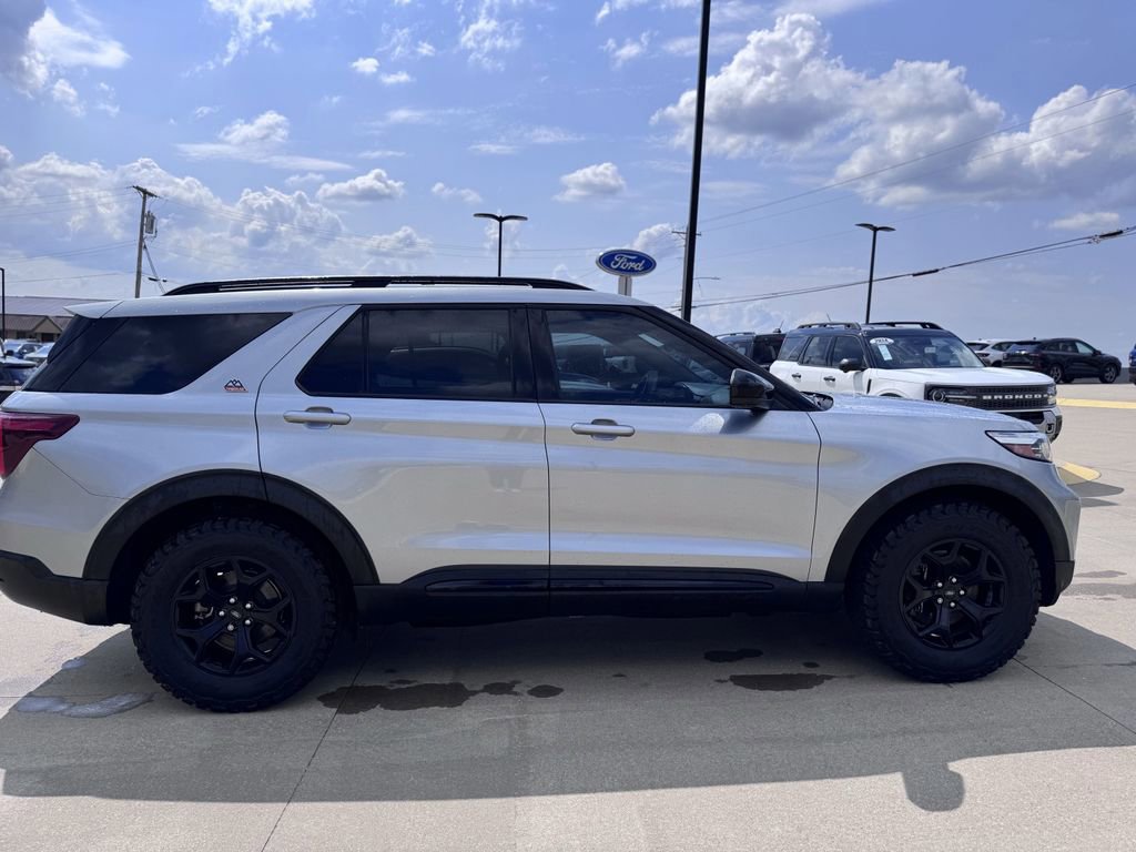 Certified 2022 Ford Explorer Timberline image 4