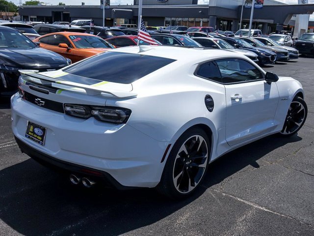 Used 2022 Chevrolet Camaro LT RWD image 10