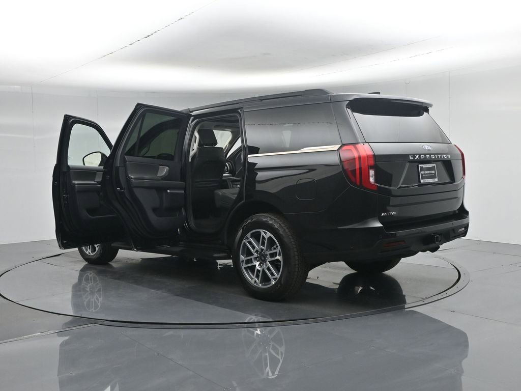 Certified 2025 Ford Expedition Active AWD/4WD image 40