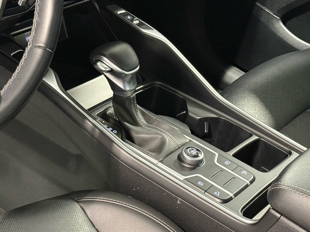 Used 2023 Kia Sorento S w/ Panoramic Sunroof Package image 18