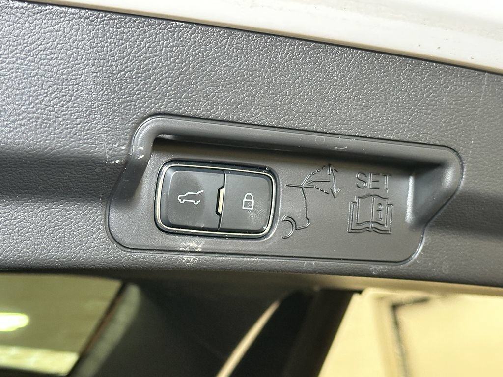 Certified 2025 Ford Explorer ST AWD/4WD image 22