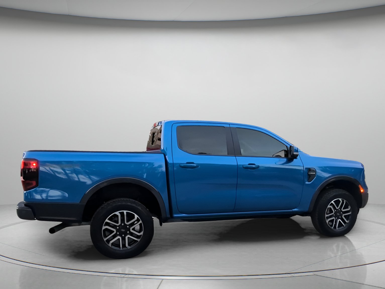 Certified 2024 Ford Ranger Lariat w/ Trailer Tow Package RWD image 30