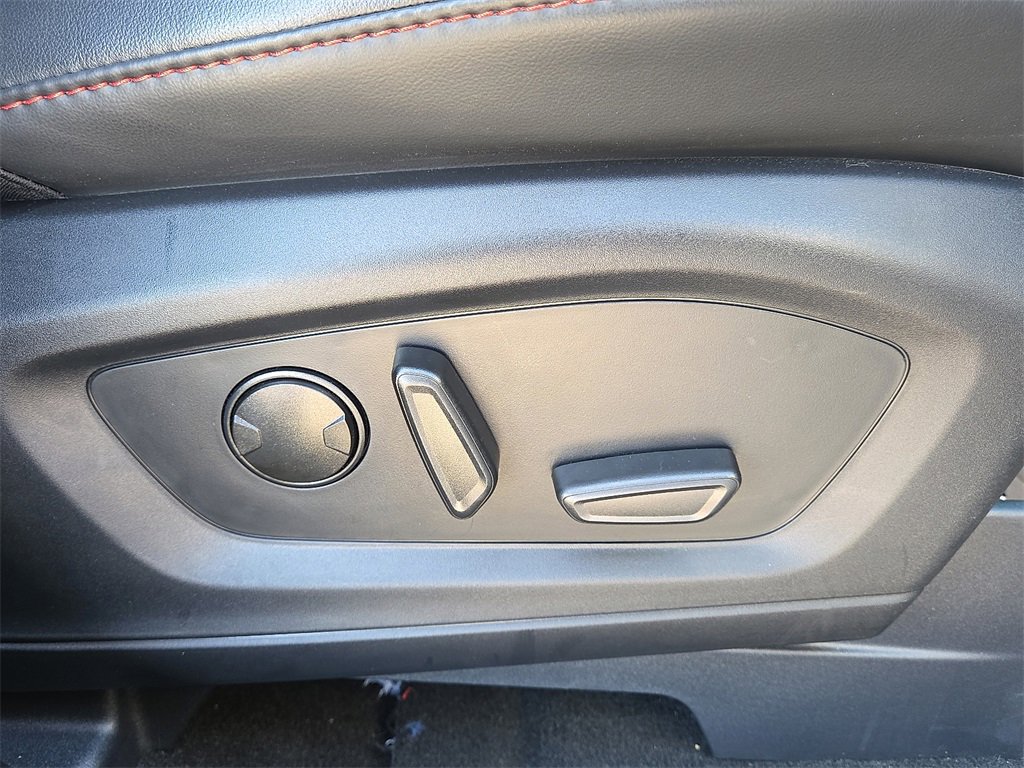 Certified 2025 Ford Explorer ST-Line image 15