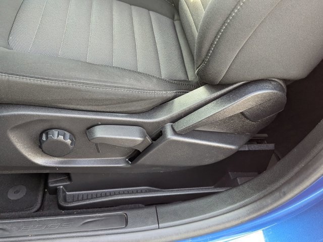 Certified 2023 Ford Edge SE w/ Black Appearance Package image 18