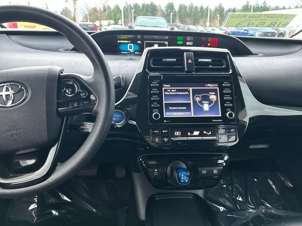 Used 2022 Toyota Prius LE image 25