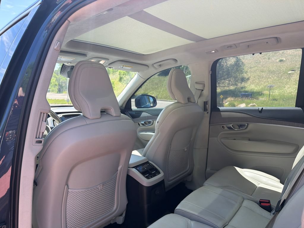 Used 2023 Volvo XC90 T8 Ultimate w/ Lounge Package AWD/4WD image 31