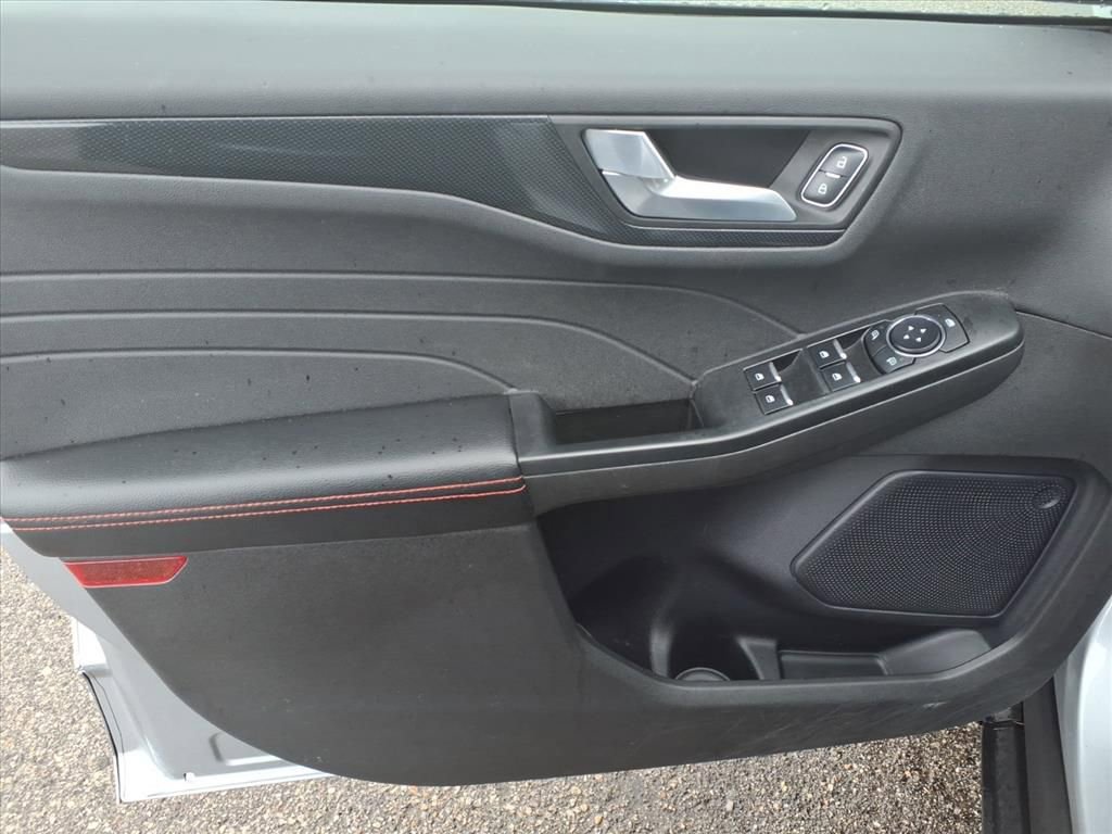 Certified 2024 Ford Escape ST-Line w/ Tech Pack #1 image 13