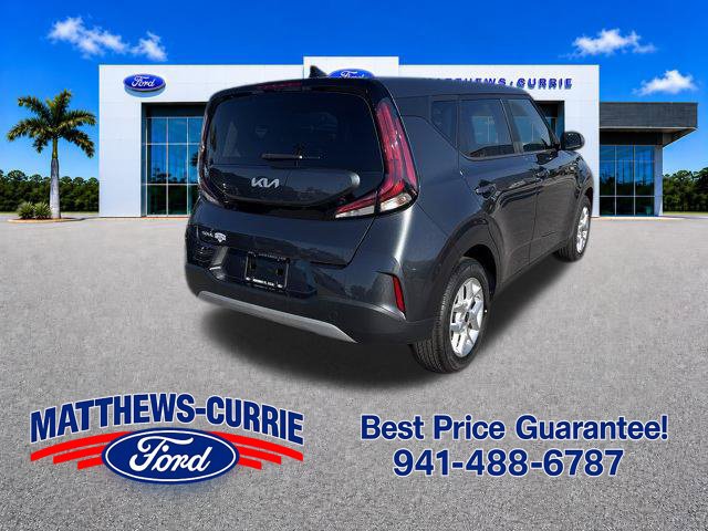Used 2025 Kia Soul LX w/ LX Technology Package FWD image 4