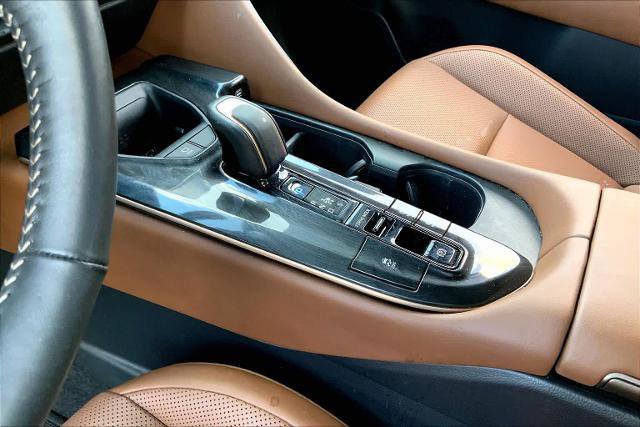 Used 2025 Toyota Crown Signia w/ Advanced Technology Package image 17