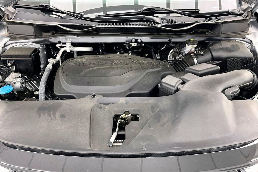 Used 2025 Honda Odyssey Elite image 12