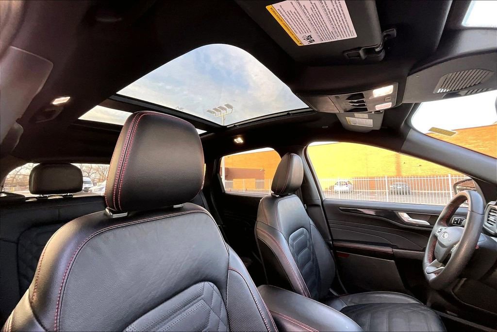 Certified 2023 Ford Escape ST-Line Elite w/ Premium Technology Package AWD/4WD image 21
