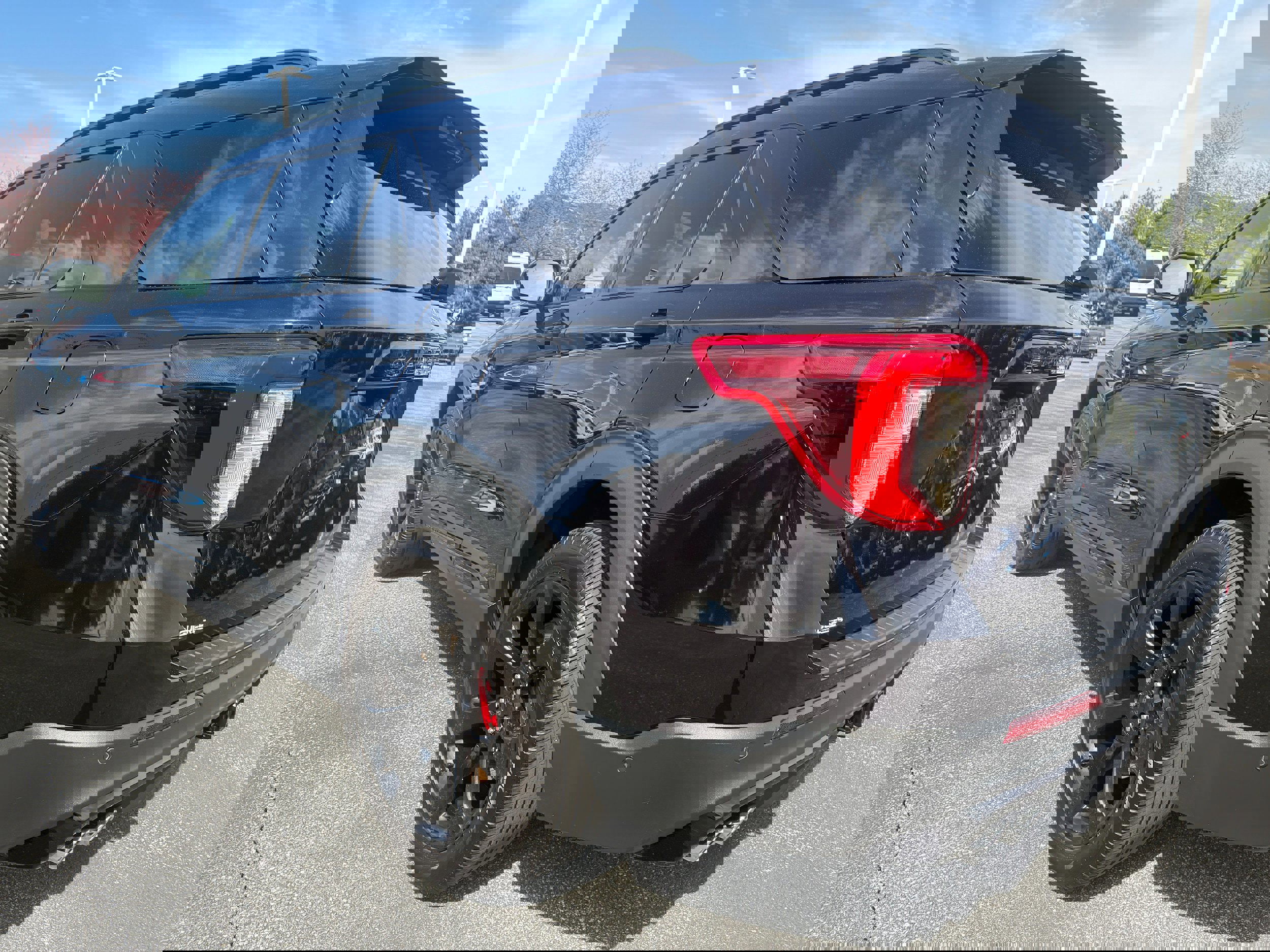 Certified 2021 Ford Explorer ST w/ Equipment Group 401A image 5