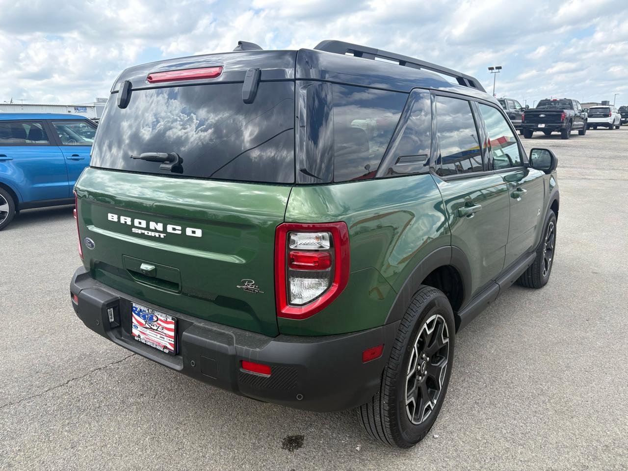 Certified 2025 Ford Bronco Sport Outer Banks w/ Outer Banks Tech Package+ AWD/4WD image 3