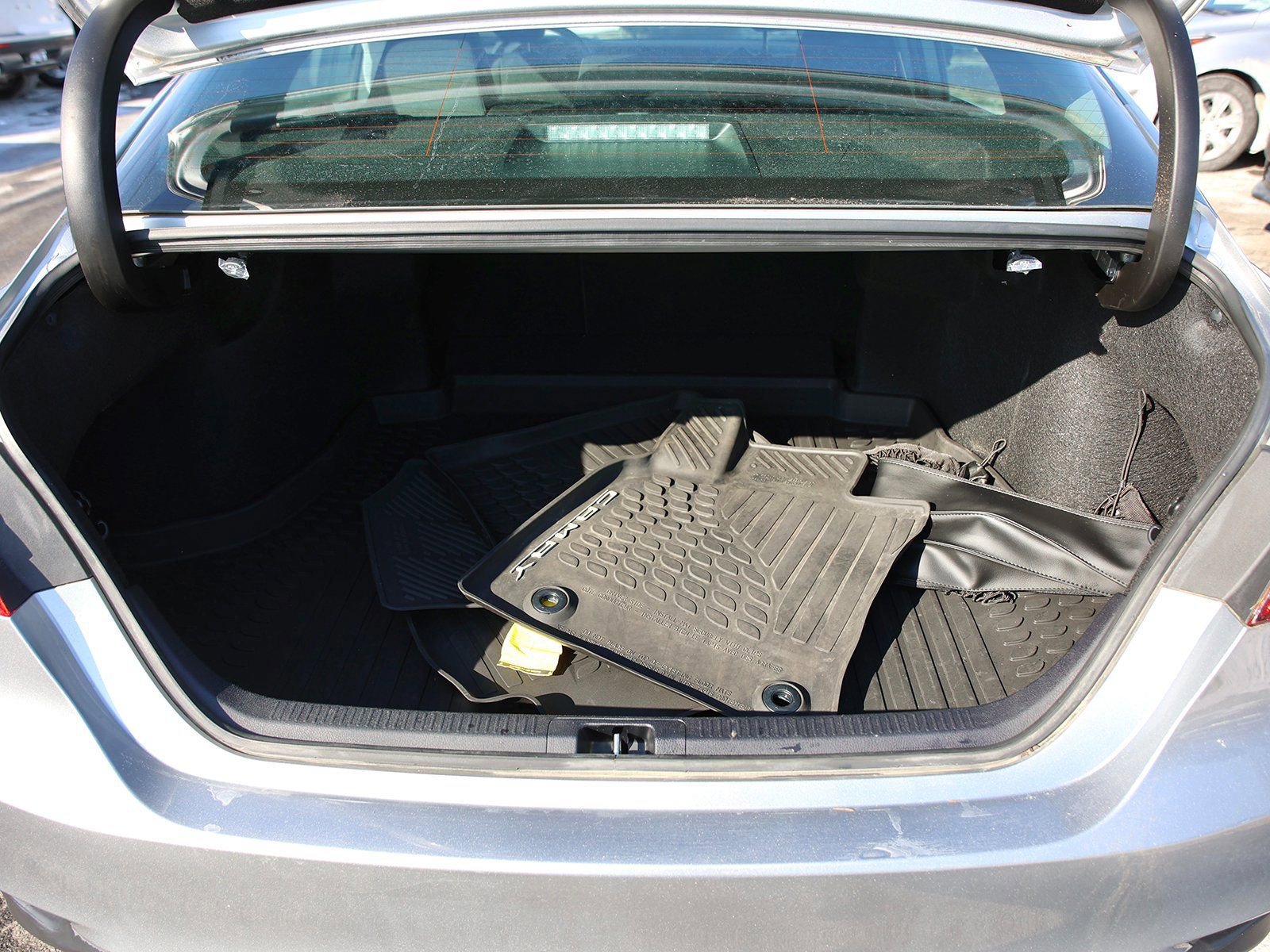 Used 2020 Toyota Camry LE image 13