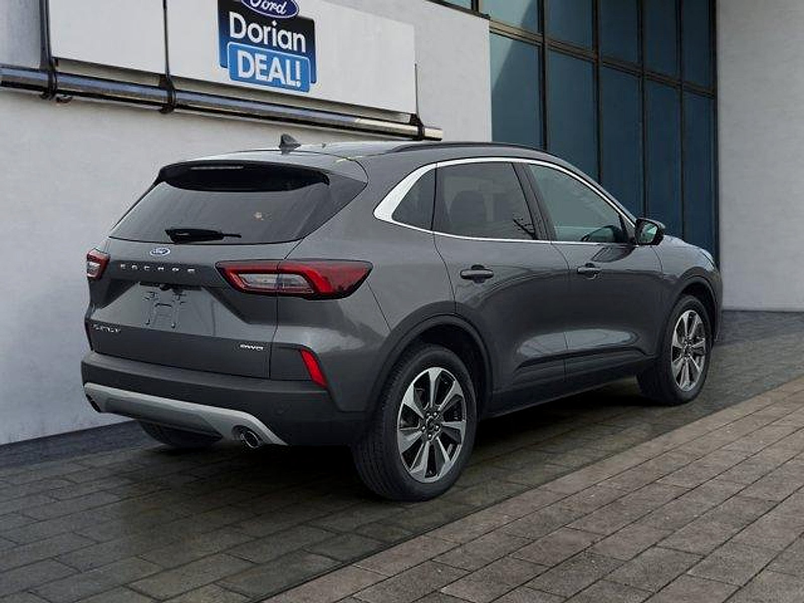 Certified 2023 Ford Escape Platinum AWD/4WD image 3