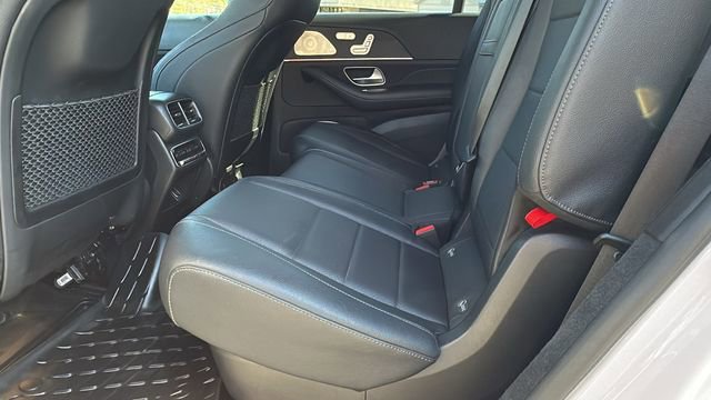 Used 2022 Mercedes-Benz GLS 450 4MATIC image 21