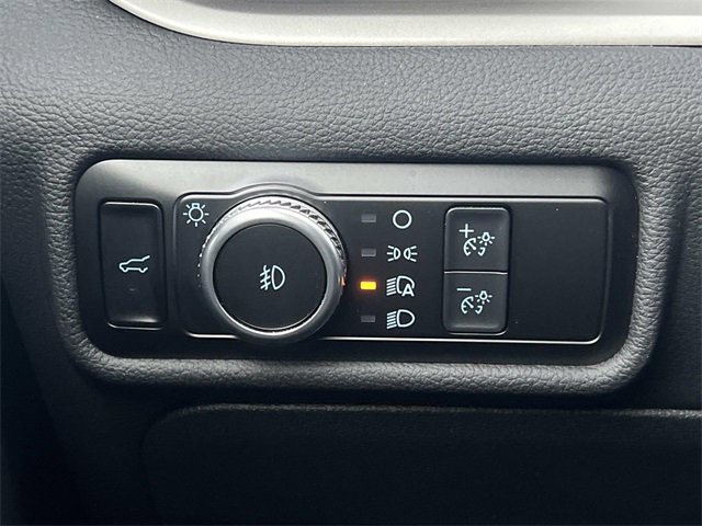 Certified 2022 Ford Explorer XLT w/ Equipment Group 202A image 29