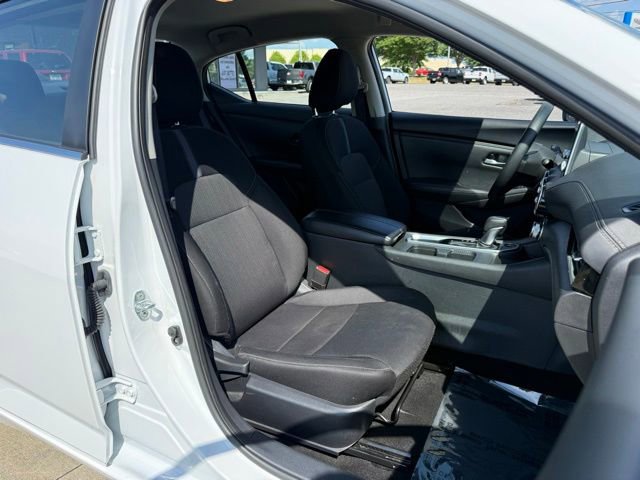 Used 2024 Nissan Sentra SV FWD image 33