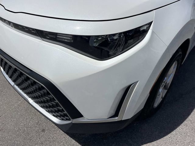Used 2025 Kia Soul S FWD image 11