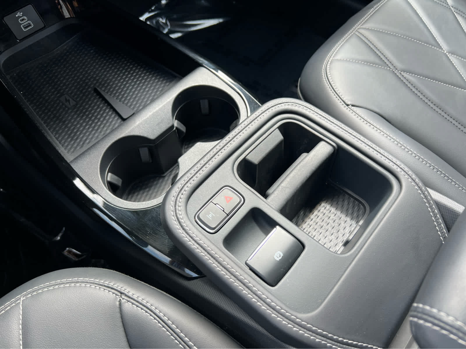 Certified 2025 Ford Mustang Mach-E Select AWD/4WD image 37
